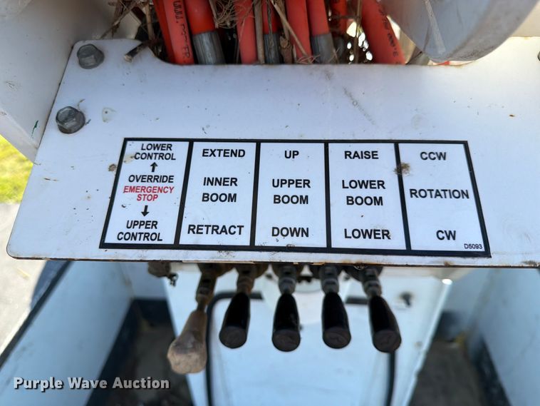 image for item EX4041 2016 RAM 5500 bucket truck