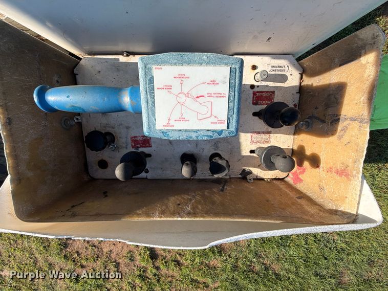 image for item EX4041 2016 RAM 5500 bucket truck