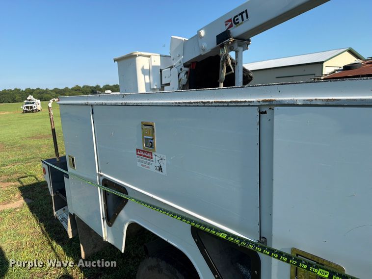 image for item EX4041 2016 RAM 5500 bucket truck