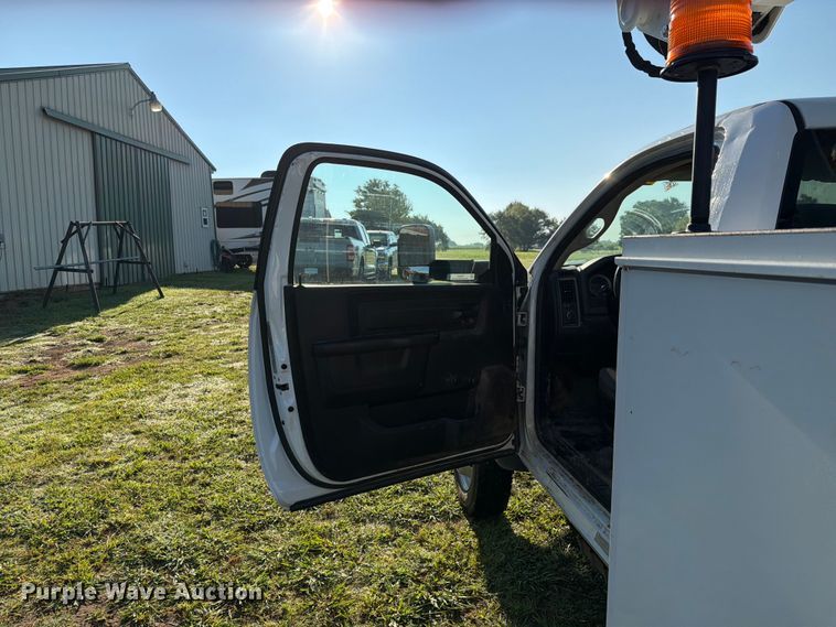 image for item EX4041 2016 RAM 5500 bucket truck