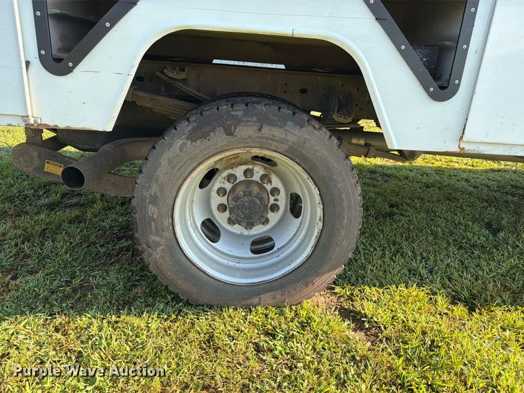image for item EX4041 2016 RAM 5500 bucket truck