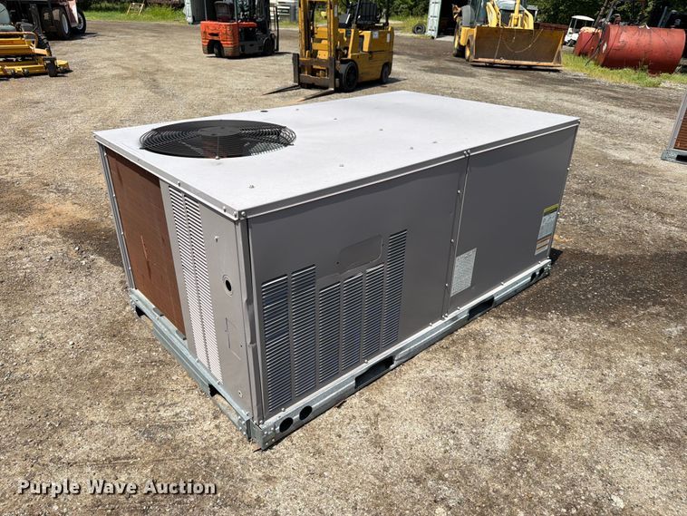 image for item EX4051 Carrier 50TFQ004--D601GA heat pump