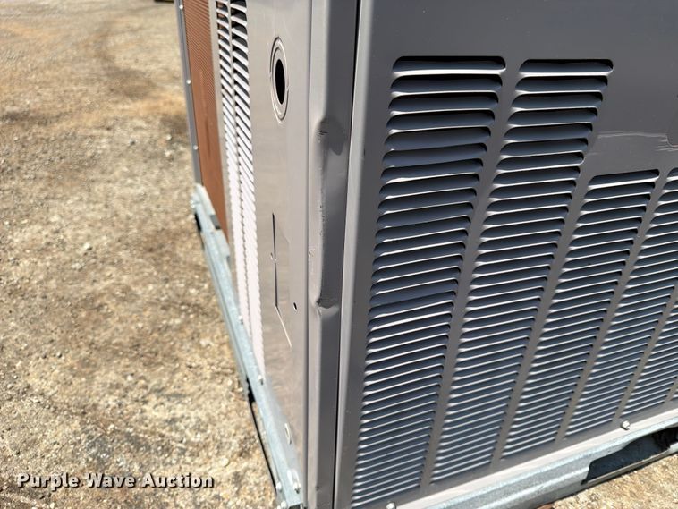 image for item EX4051 Carrier 50TFQ004--D601GA heat pump
