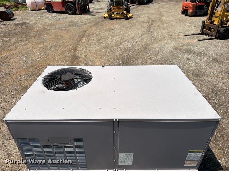 image for item EX4051 Carrier 50TFQ004--D601GA heat pump