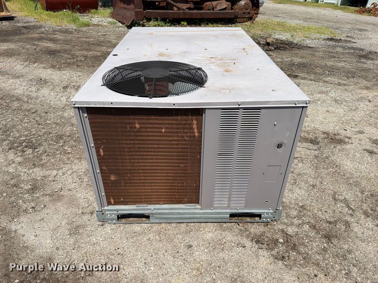 image for item EX4052 Carrier 50TFQ004--D681G heat pump