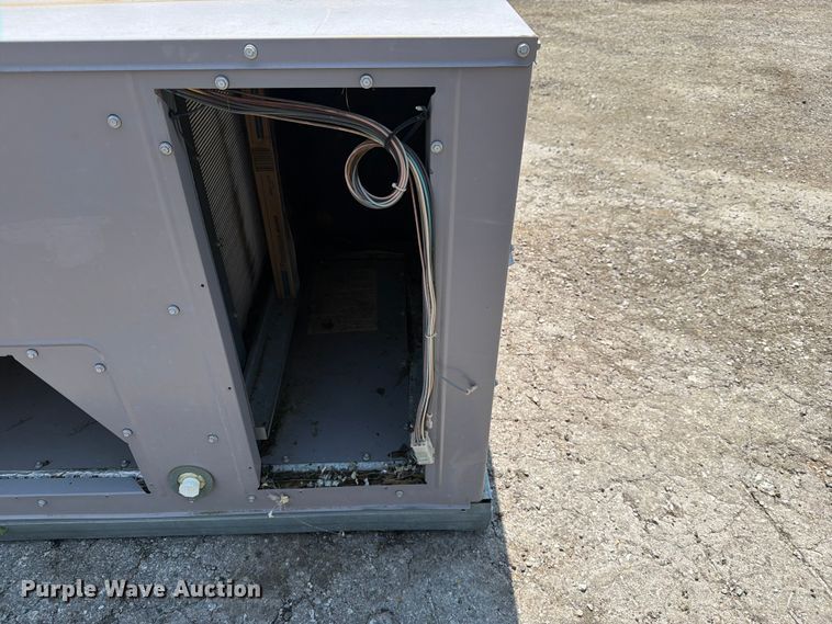 image for item EX4052 Carrier 50TFQ004--D681G heat pump