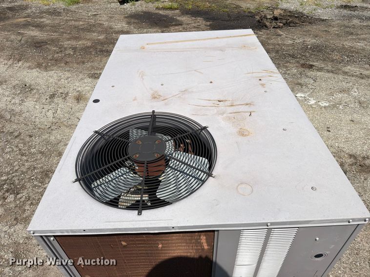 image for item EX4052 Carrier 50TFQ004--D681G heat pump