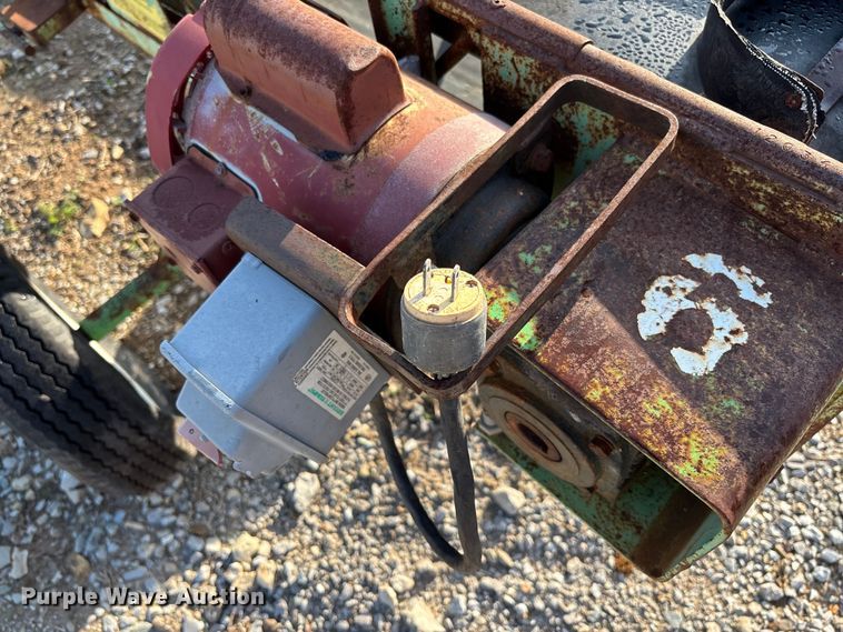 image for item FB3459 (2) E-Z Lift conveyor