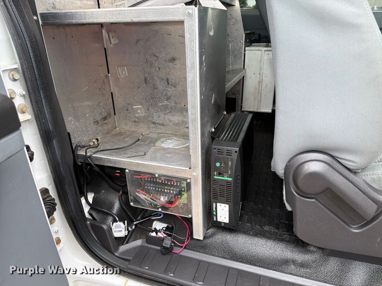 image for item FB4968 2015 Ford F250 Super Duty Ext. Cab utility bed pickup truck
