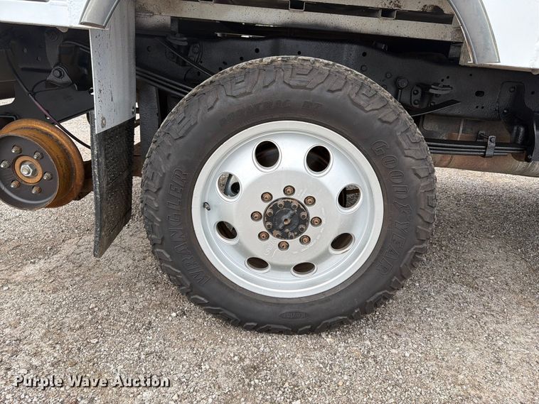 image for item FB4968 2015 Ford F250 Super Duty Ext. Cab utility bed pickup truck