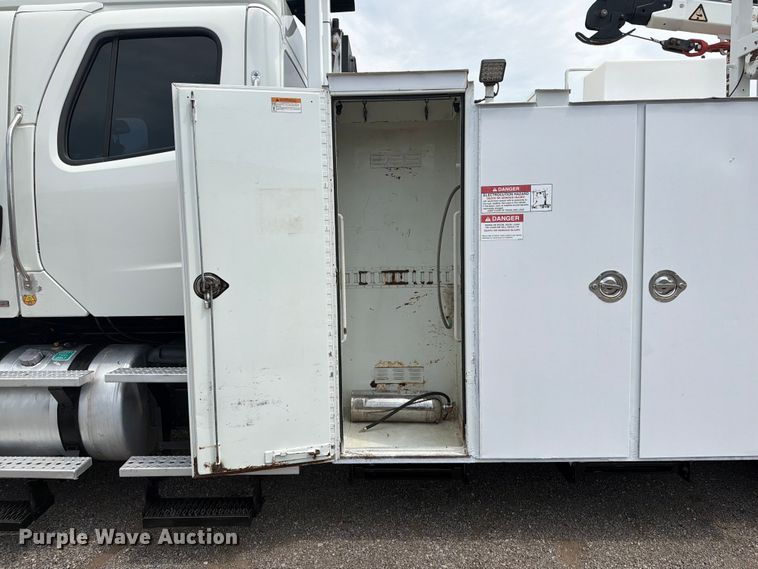 image for item FB4969 2012 Freightliner Business Class M2 Crew Cab Service Truck