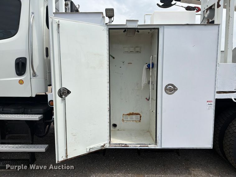 image for item FB4969 2012 Freightliner Business Class M2 Crew Cab Service Truck