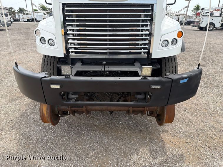 image for item FB4969 2012 Freightliner Business Class M2 Crew Cab Service Truck