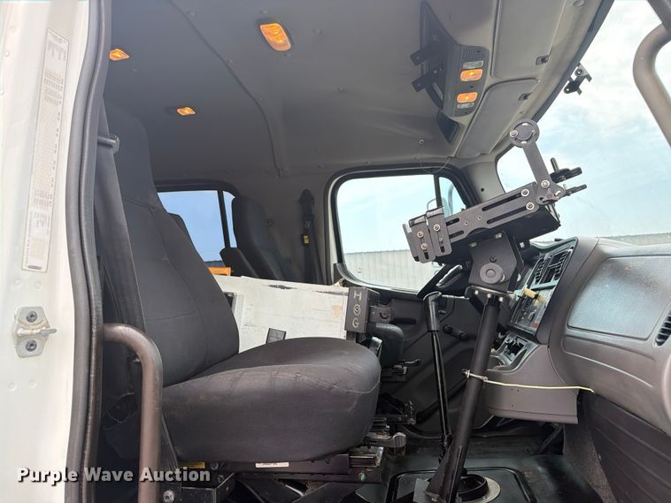 image for item FB4969 2012 Freightliner Business Class M2 Crew Cab Service Truck