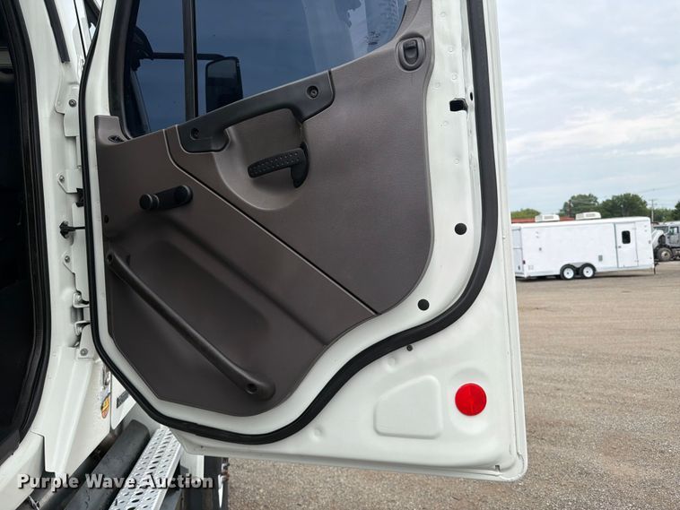 image for item FB4969 2012 Freightliner Business Class M2 Crew Cab Service Truck