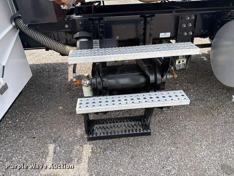 image for item FB4970 2007 Freightliner Business Class M2 Crew Cab crane truck