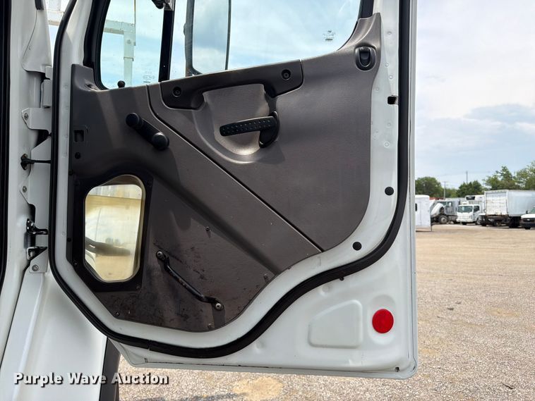 image for item FB4970 2007 Freightliner Business Class M2 Crew Cab crane truck