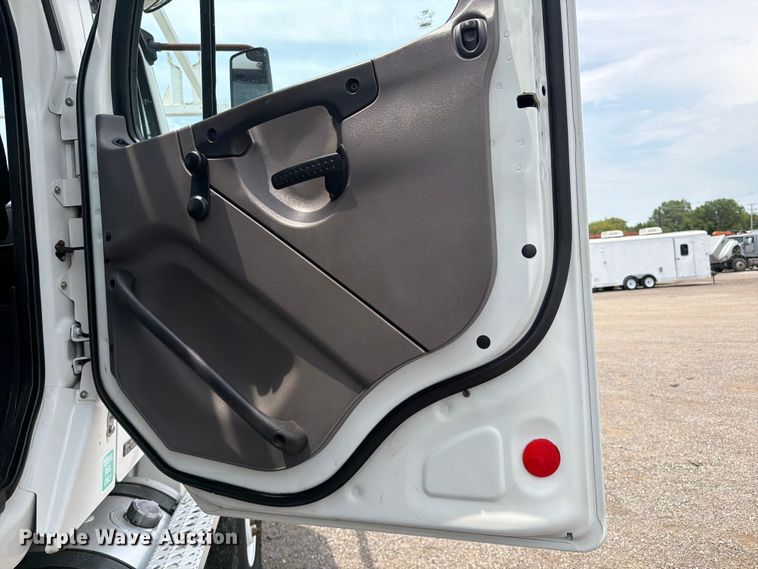 image for item FB4970 2007 Freightliner Business Class M2 Crew Cab crane truck