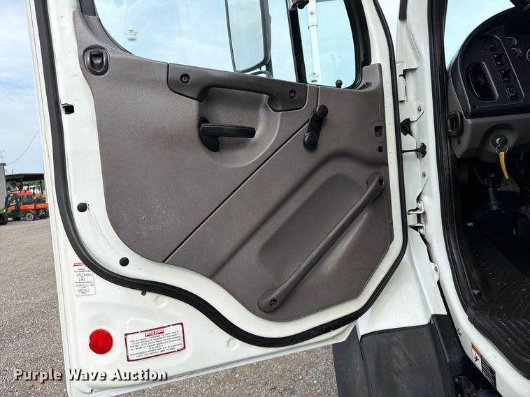 image for item FB4973 2016 Freightliner 108SD Crew Cab crane truck