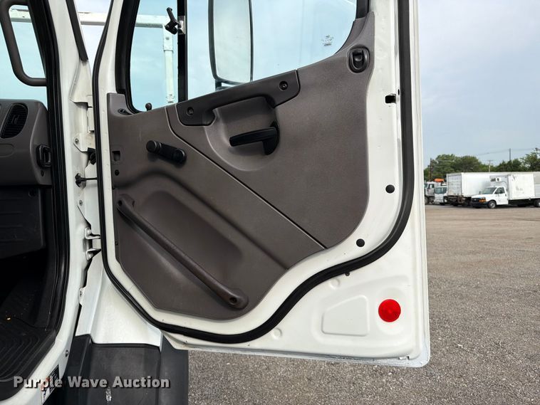 image for item FB4973 2016 Freightliner 108SD Crew Cab crane truck