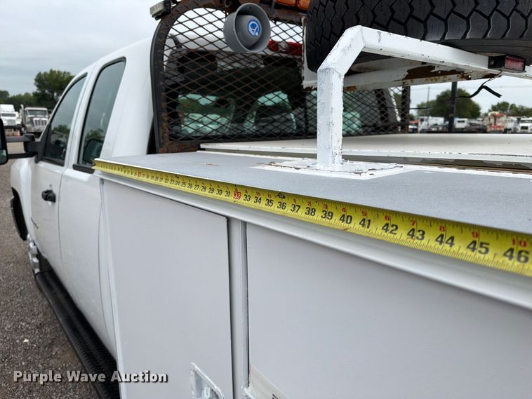 image for item FB4976 2013 Chevrolet Silverado 3500HD Ext. Cab utility bed pickup truck