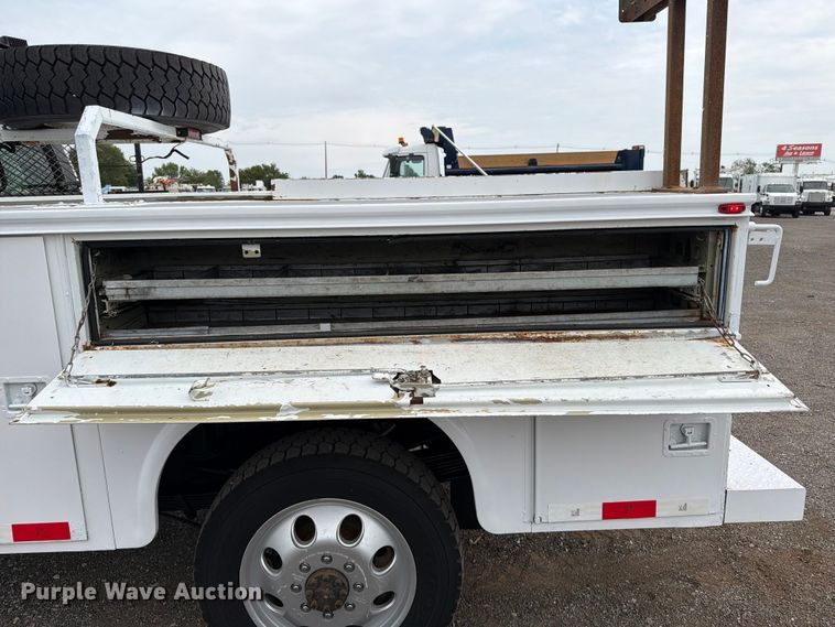 image for item FB4976 2013 Chevrolet Silverado 3500HD Ext. Cab utility bed pickup truck
