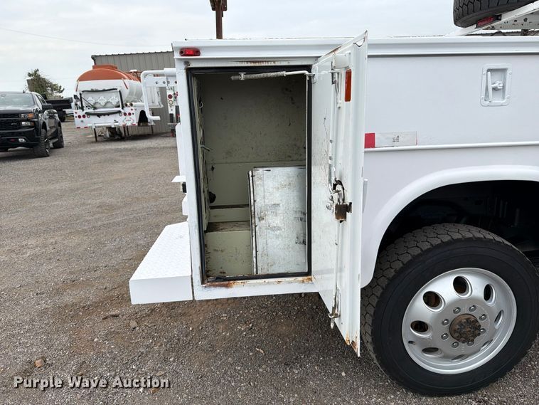 image for item FB4976 2013 Chevrolet Silverado 3500HD Ext. Cab utility bed pickup truck