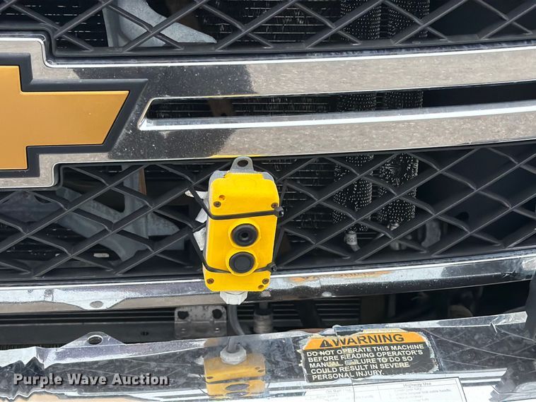 image for item FB4976 2013 Chevrolet Silverado 3500HD Ext. Cab utility bed pickup truck