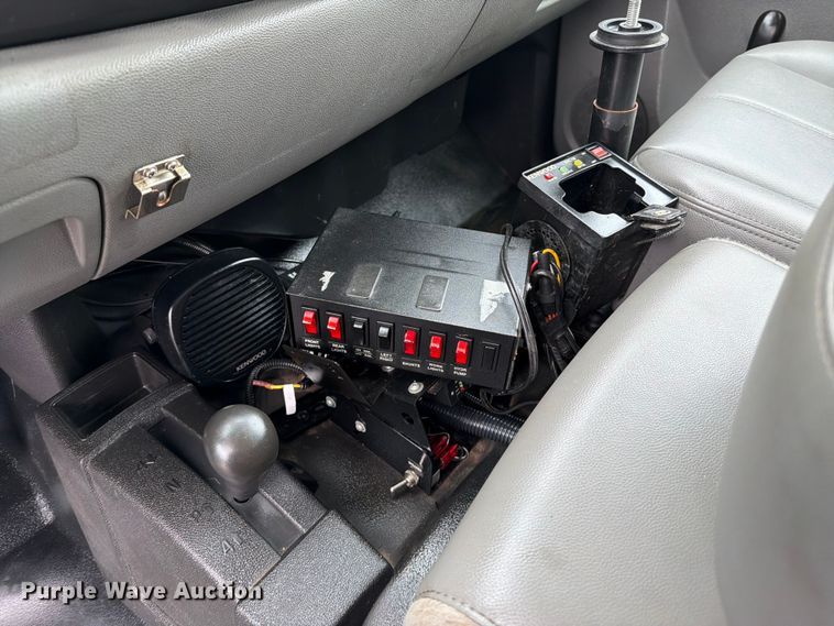 image for item FB4976 2013 Chevrolet Silverado 3500HD Ext. Cab utility bed pickup truck