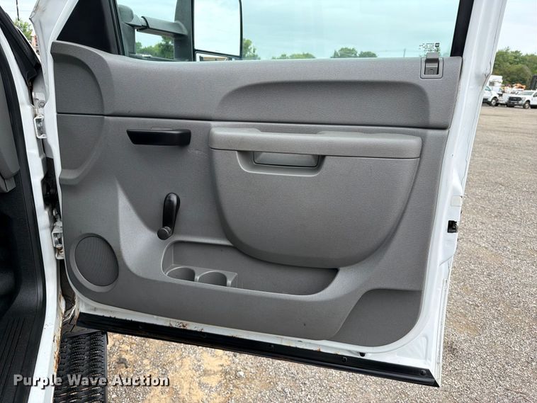 image for item FB4976 2013 Chevrolet Silverado 3500HD Ext. Cab utility bed pickup truck