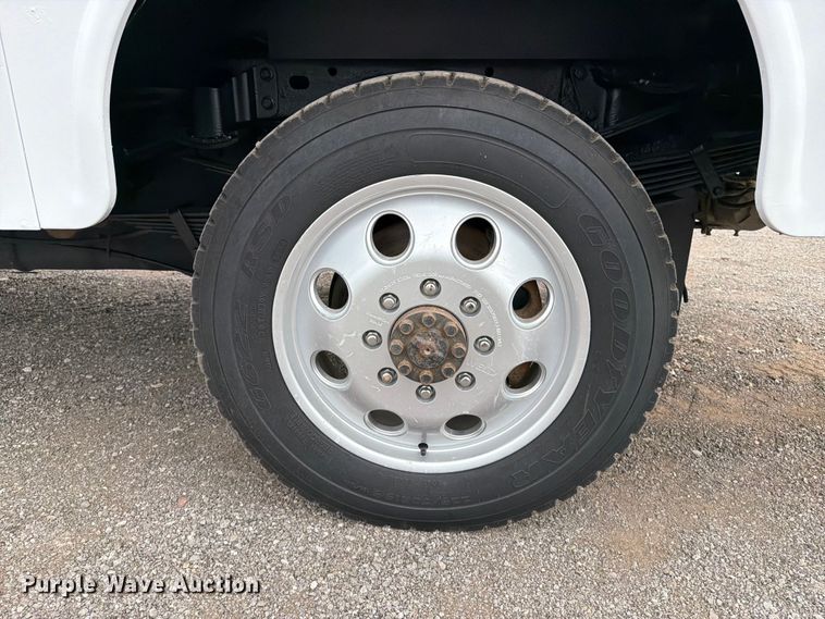 image for item FB4976 2013 Chevrolet Silverado 3500HD Ext. Cab utility bed pickup truck