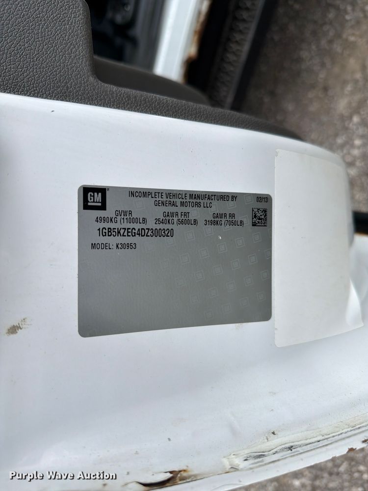 image for item FB4976 2013 Chevrolet Silverado 3500HD Ext. Cab utility bed pickup truck