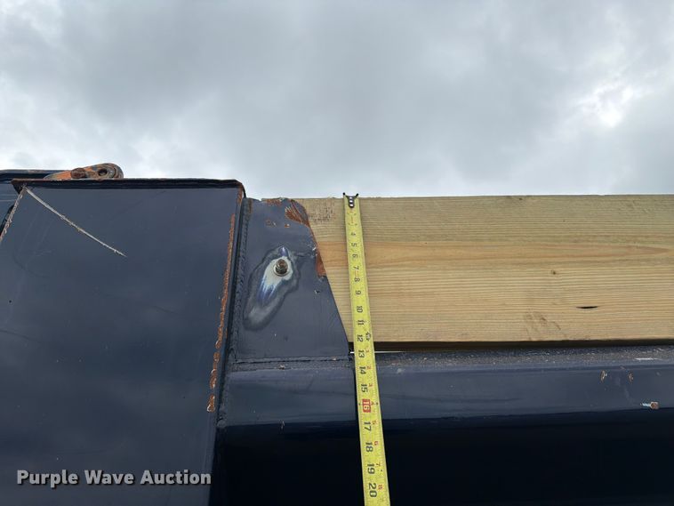 image for item FB4978 2019 Volvo VHD dump truck