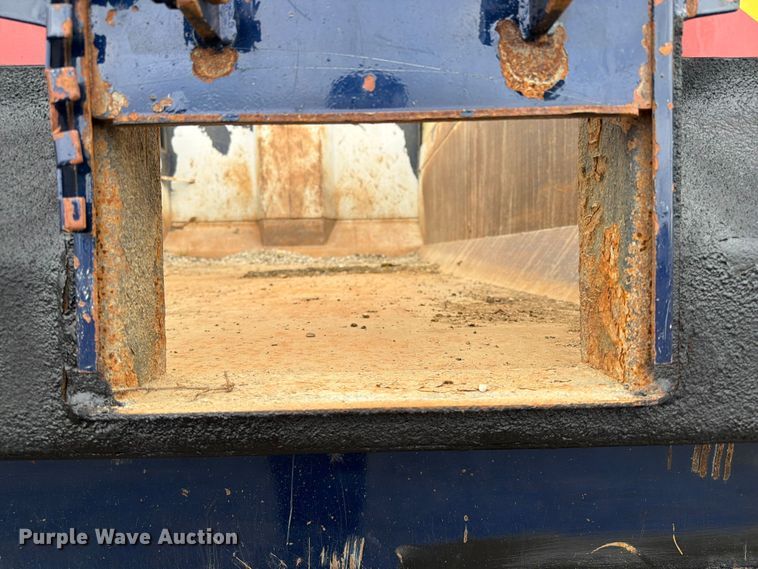 image for item FB4978 2019 Volvo VHD dump truck