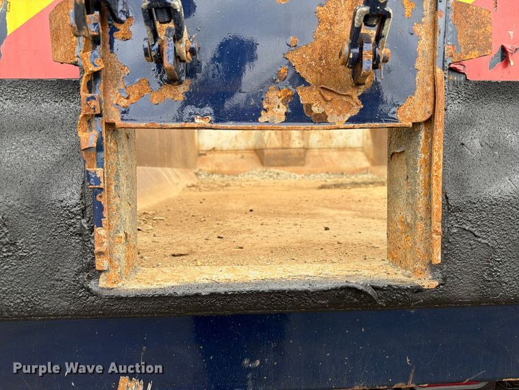 image for item FB4978 2019 Volvo VHD dump truck