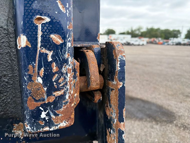 image for item FB4978 2019 Volvo VHD dump truck