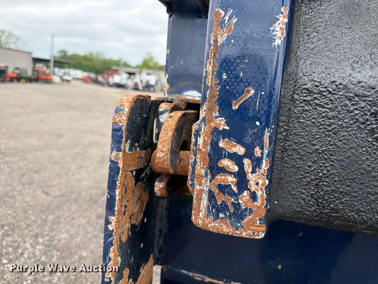 image for item FB4978 2019 Volvo VHD dump truck
