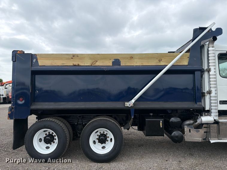image for item FB4978 2019 Volvo VHD dump truck