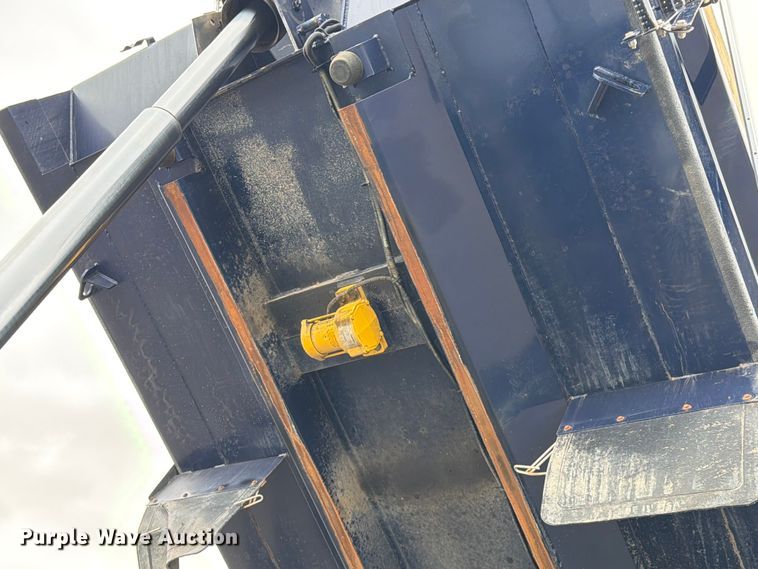 image for item FB4978 2019 Volvo VHD dump truck