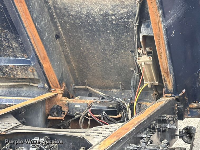 image for item FB4978 2019 Volvo VHD dump truck
