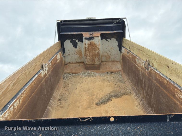 image for item FB4978 2019 Volvo VHD dump truck