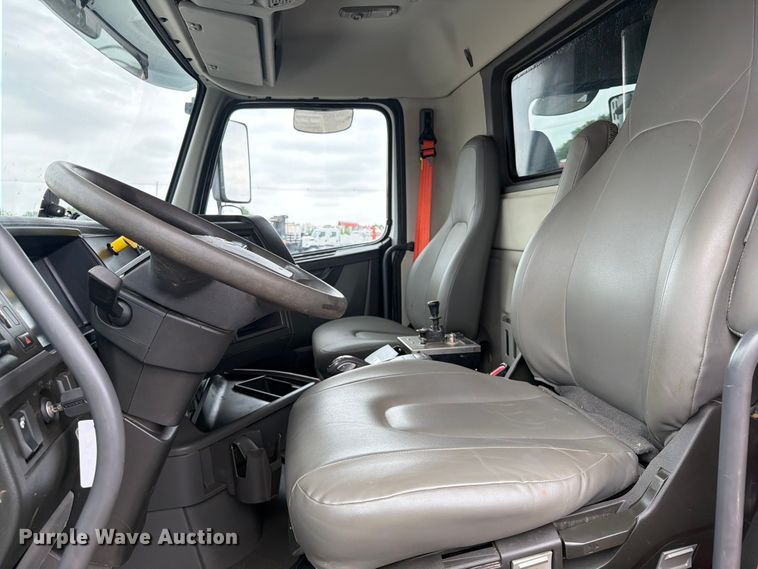 image for item FB4978 2019 Volvo VHD dump truck