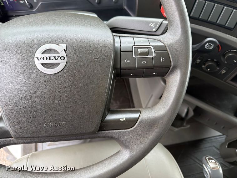 image for item FB4978 2019 Volvo VHD dump truck