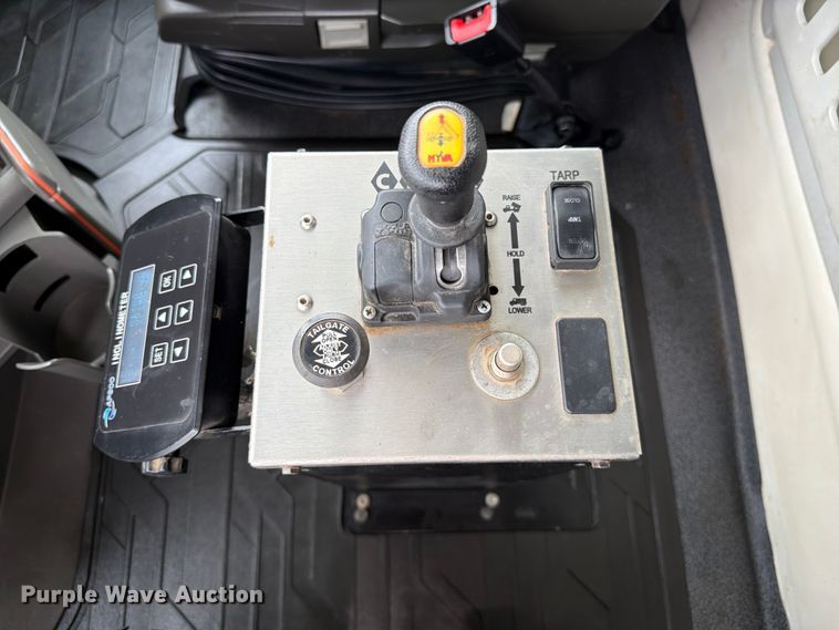 image for item FB4978 2019 Volvo VHD dump truck