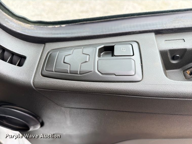image for item FB4978 2019 Volvo VHD dump truck