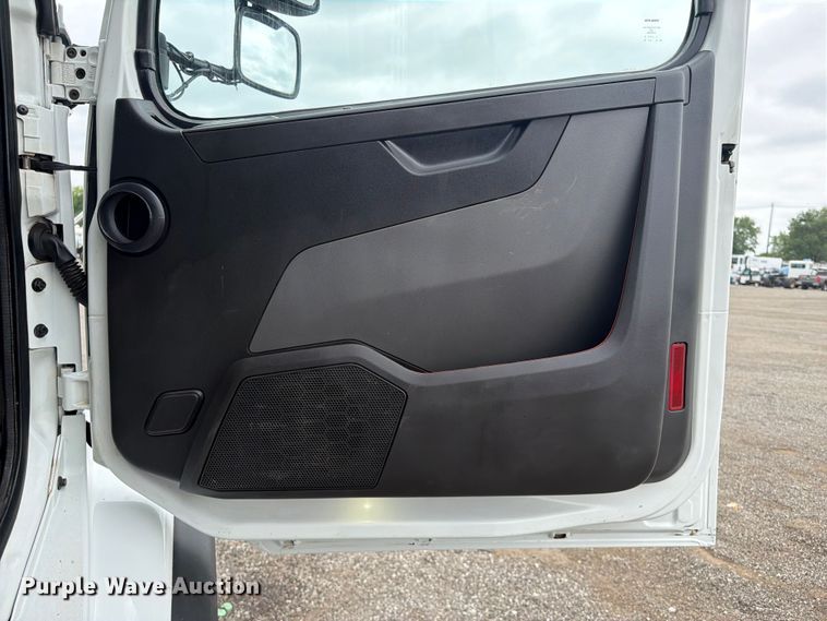 image for item FB4978 2019 Volvo VHD dump truck