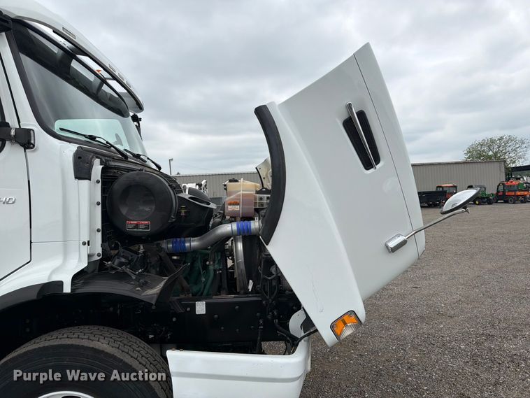 image for item FB4978 2019 Volvo VHD dump truck