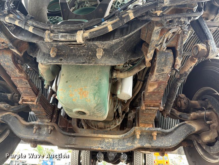 image for item FB4978 2019 Volvo VHD dump truck
