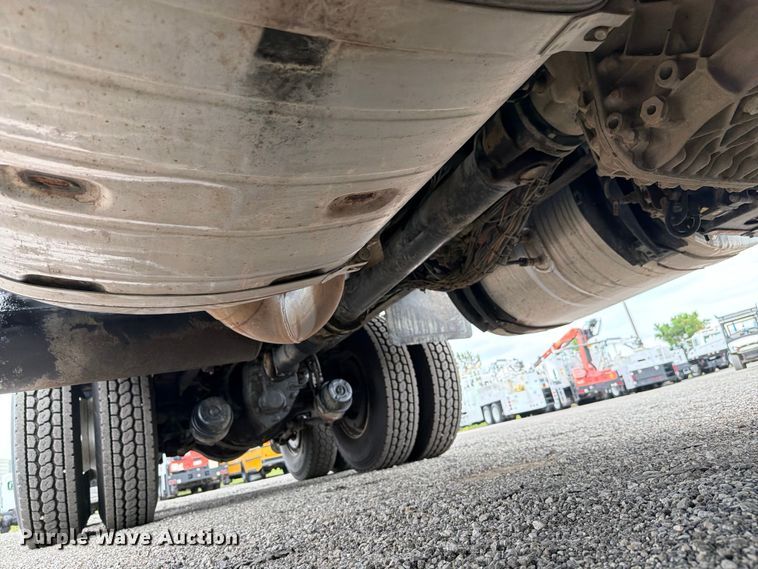 image for item FB4978 2019 Volvo VHD dump truck