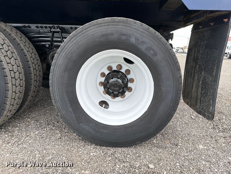 image for item FB4978 2019 Volvo VHD dump truck